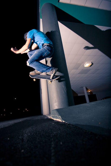 Berk with a meaaaan wallie. 