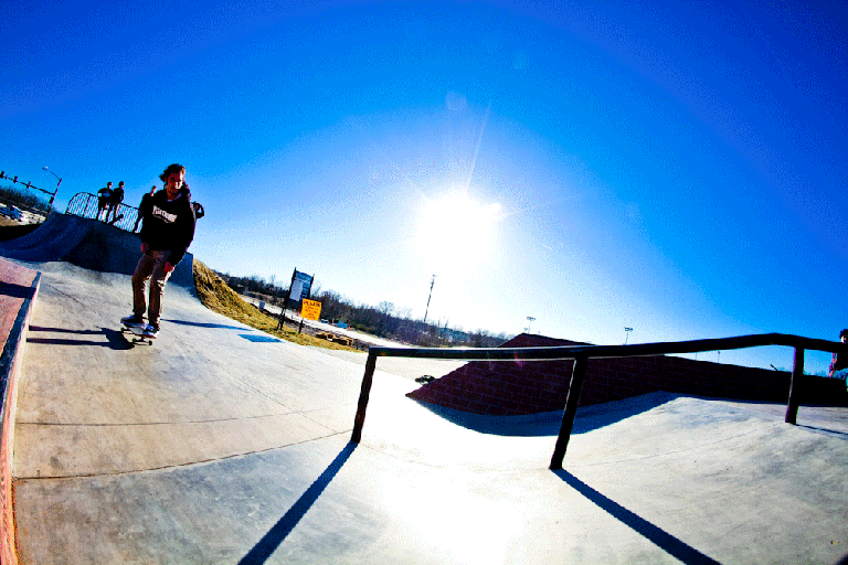 AlexNollieBigspinBackLip