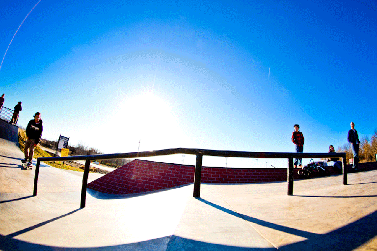 AlexTreFlipNoseblunt