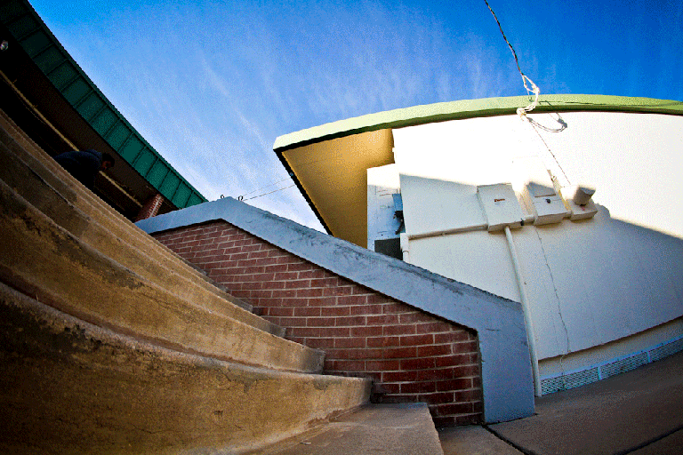 QuelHaddoxKickflipFs5050