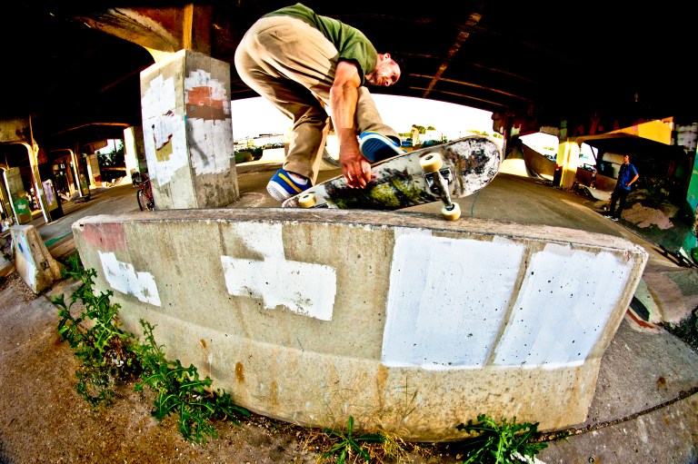 MattMintonBsFeebleGrab-2