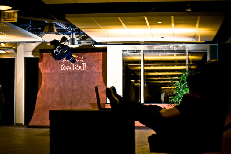 KalebYetterFsGrindRedbullDesk_AndyWissman-9789