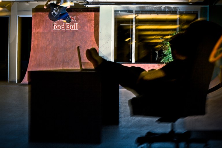 KalebYetterFsGrindRedbullDesk_AndyWissman-9790