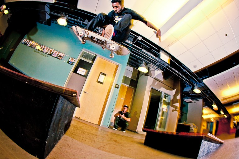 ReggieColvinKickflipREDBULL_AndyWissman-0042