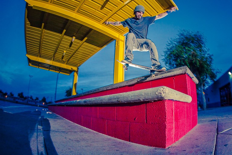 IsaacRhoadsSwitchCrookRedDropLedge_AndyWissman-4686